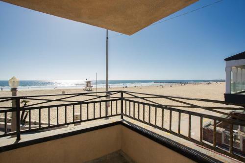 2314 W Ocean Front Ab (68217)