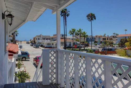 Marvelous Contemporary Studio, Steps From Beach #3