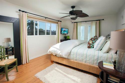 206 39th St. Newport Unit A 3 Bedroom Home
