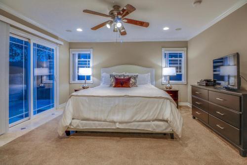 Newport Beach Summer Escape