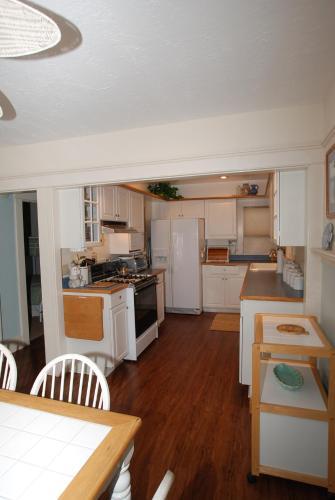 413 E Edgewater (68158)