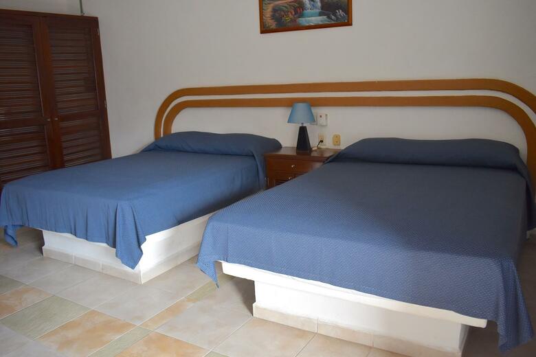 Hotel Plaza Almendros