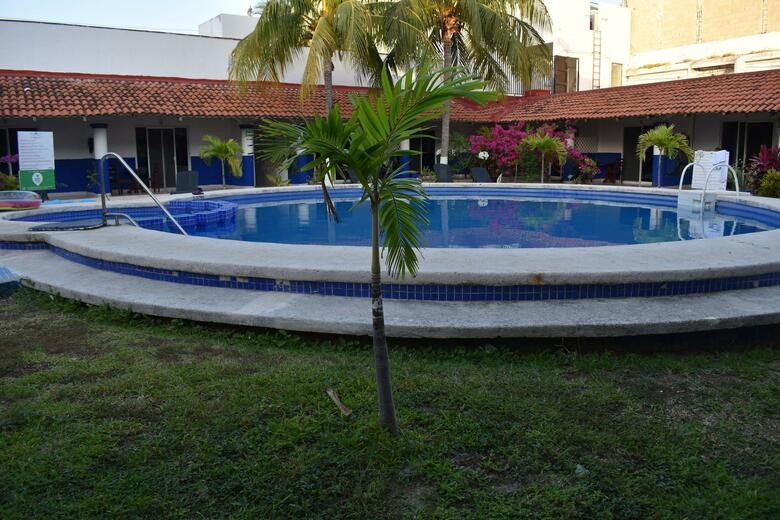 Hotel Plaza Almendros