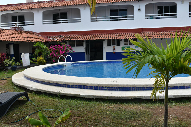 Hotel Plaza Almendros