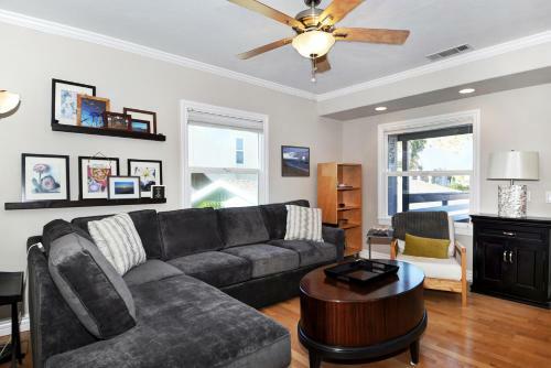 313 E Bay Both 4 Bedroom Home