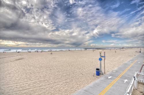 1002 E Oceanfront 7 Bedroom House