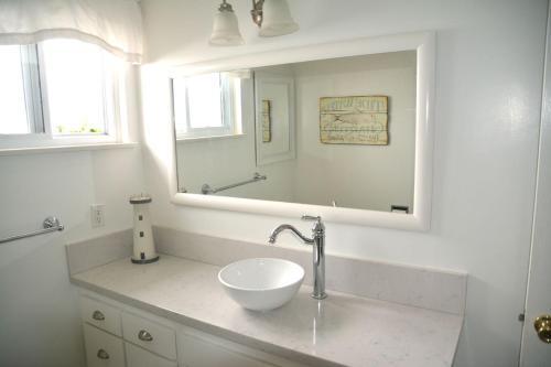 118 40th St Ab (68418)
