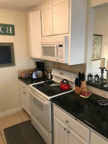 Apartamento 700 East Oceanfront Unit A 1 Bedroom Condo