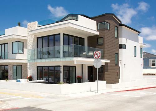 926 E Ocean Front (68456)