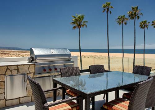 926 E Ocean Front (68456)