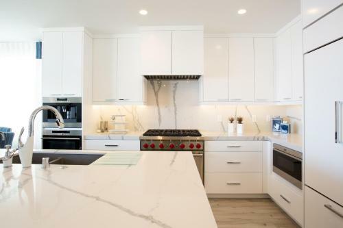 926 E Ocean Front (68456)