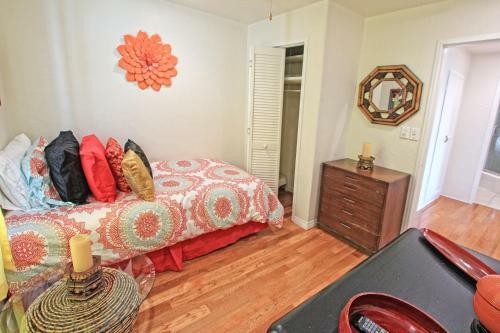 3909 Marcus Ave (68392)