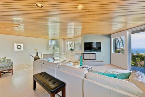 Laguna View Home