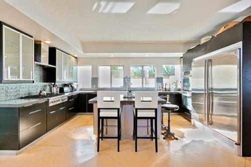 Laguna View Home