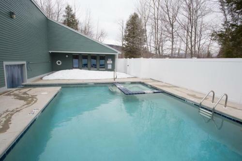 Slopeside: White Cap B-316