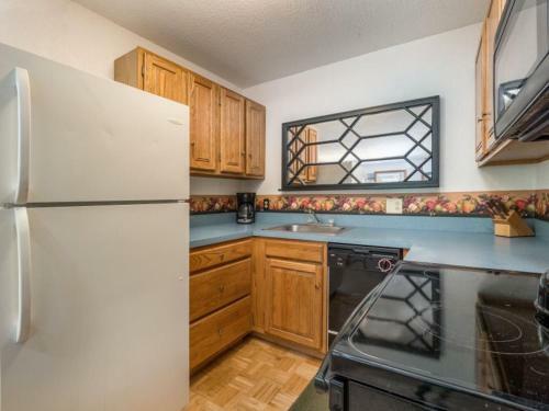 Slopeside: Brookside I B-406