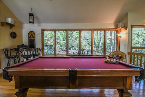 Lakeside Vista Four-bedroom Holiday Home
