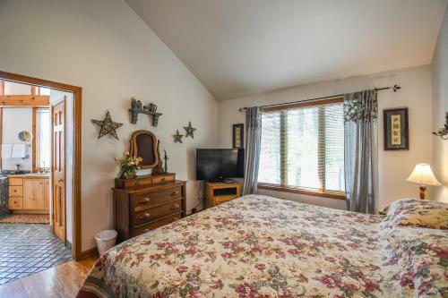 Lakeside Vista Four-bedroom Holiday Home