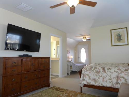 Oc822 Wesley Ave-2