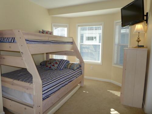 Oc822 Wesley Ave-2