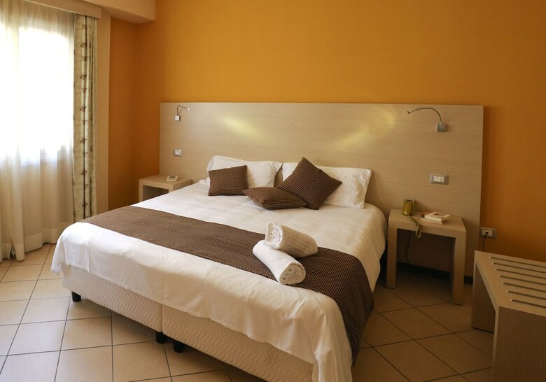 Janus Hotel