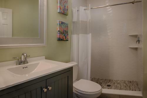 Beach Bungalow 8
