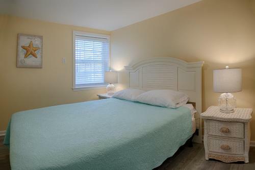 Beach Bungalow 8