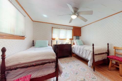 Pineapple Cottage By The Sea