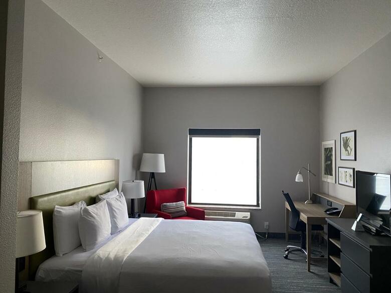 Hotel Holiday Inn Express Tampa Stadium Apt