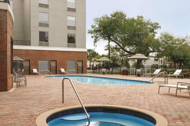 Hotel Holiday Inn Express Tampa Stadium Apt