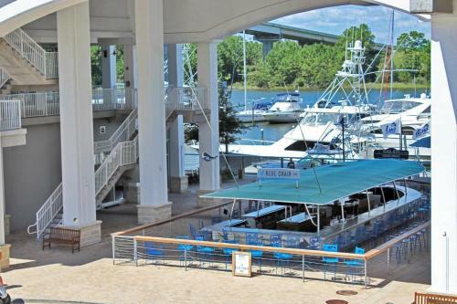 Wharf 412 Apartment