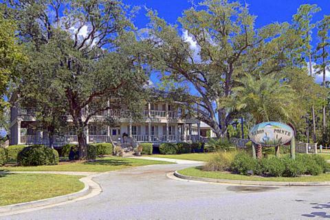 Wharf 812 Apartment