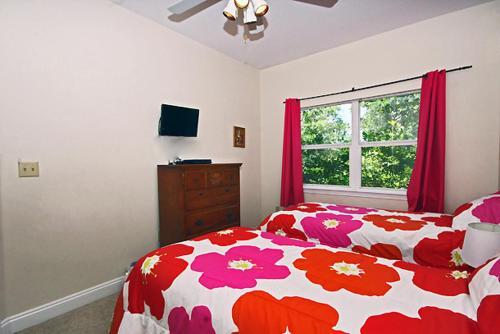 Nancy Lane 6 Apartment