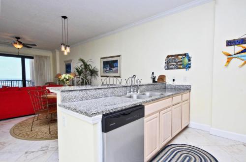 Grand Pointe 506 Apartment