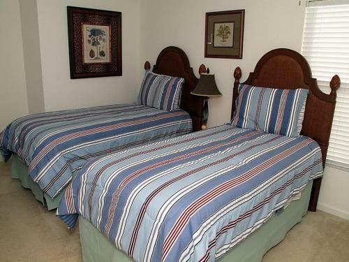 Comrow Villa 7716