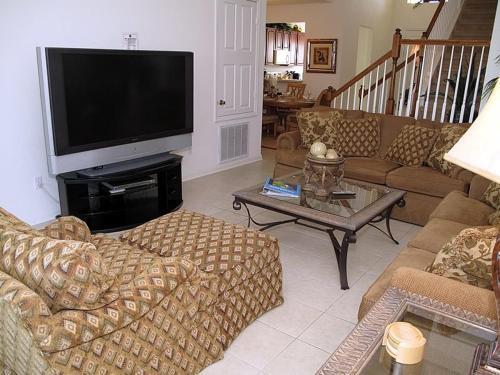 Comrow Villa 7716
