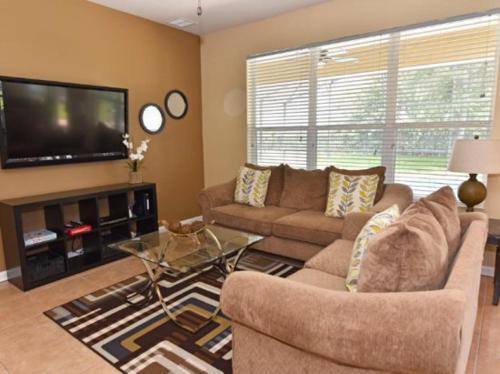 Beechfield Drive 7825