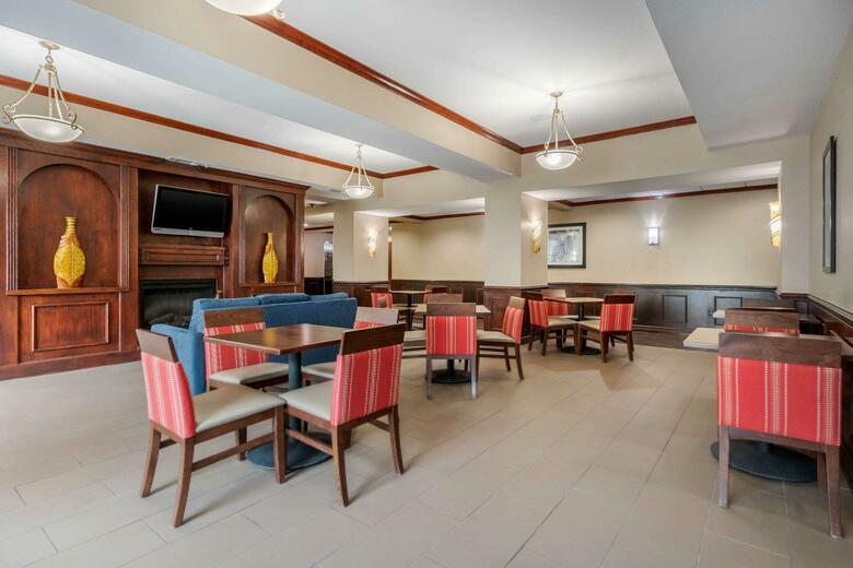 Hotel Comfort Suites Central