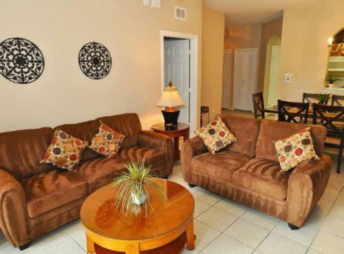 Comrow Home 7664