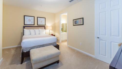 Shoreway Loop L 2004-two Bedroom Apartment