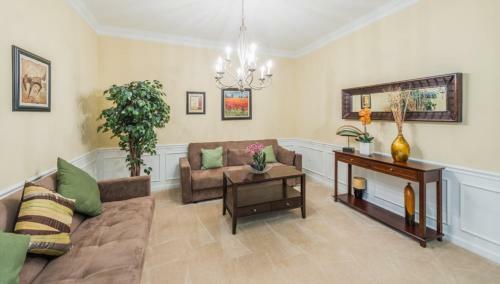 Shoreway Loop L 2004-two Bedroom Apartment