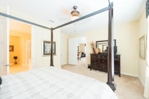 Cayview Three-bedroom Apartment #204