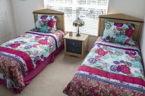 Neil's Windsor Hills Townhouse - Three Bedroom Home