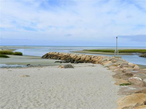 64 Rock Harbor - 3 Bedroom