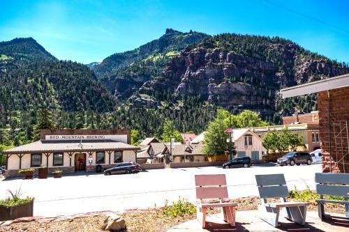 Posada Abram Inn & Suites