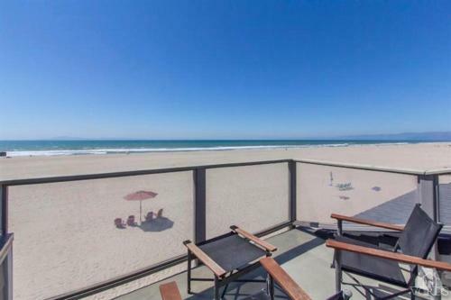 4121 O -751505 Blue Water Horizon Beach House