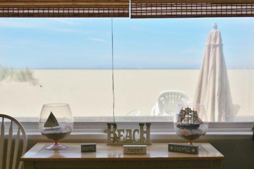 1505o - 657639 Silverstrand Beach