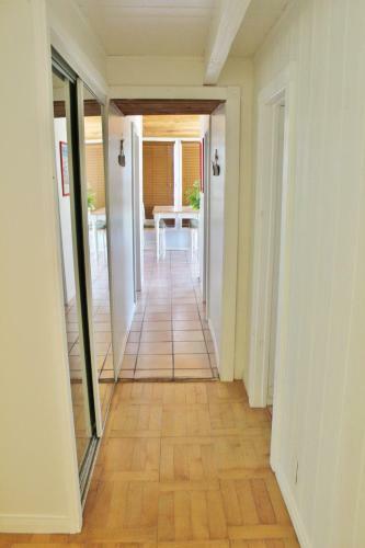 1505o - 657639 Silverstrand Beach