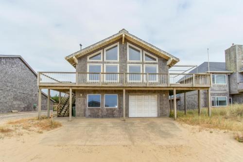 The Kiwanda Surf House
