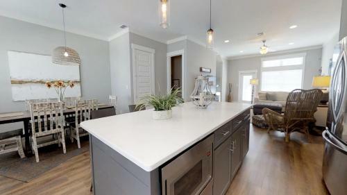 Harbor Island - 306 Four-bedroom Holiday Home